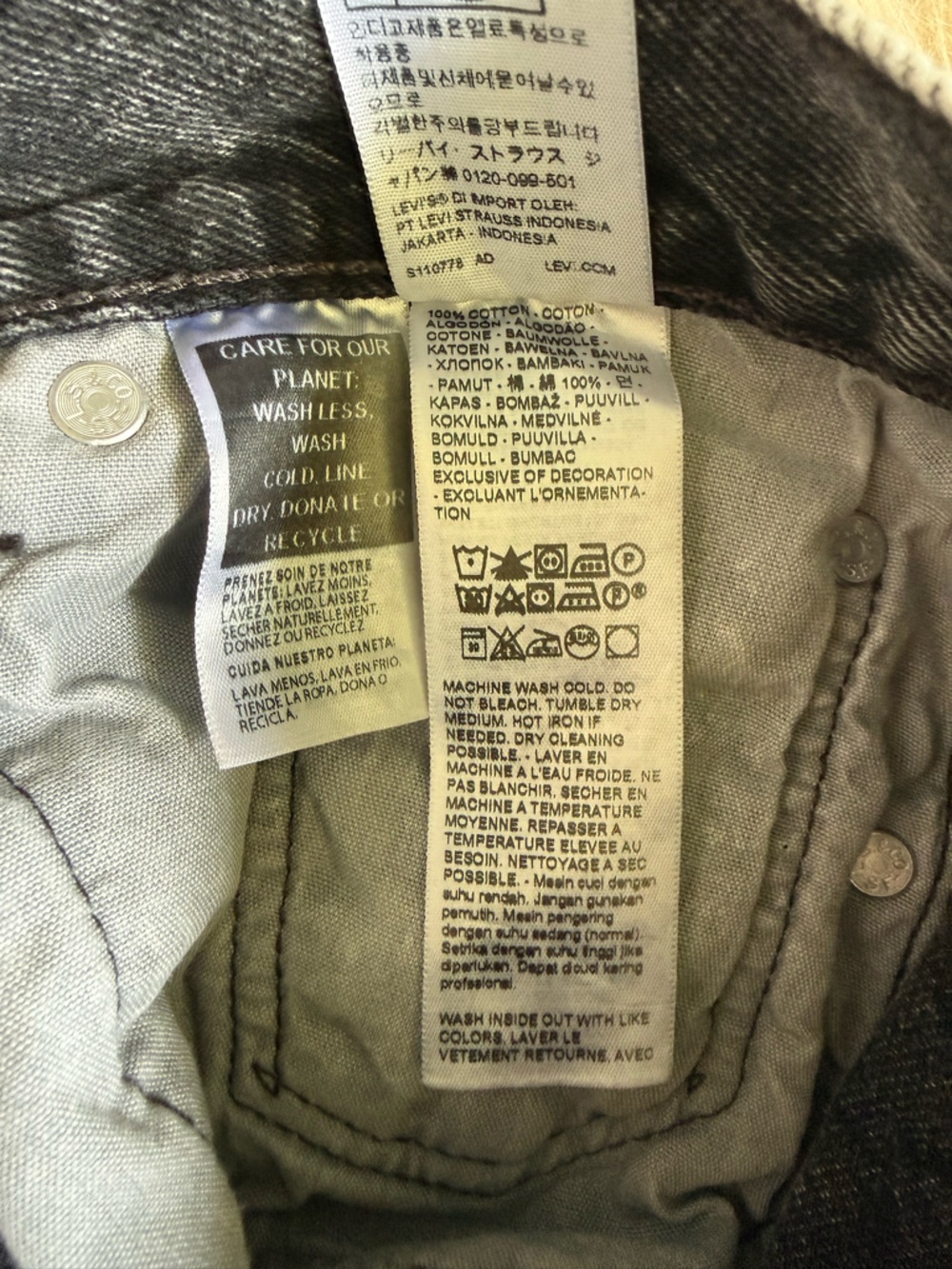 Levi's 501 100% Cotton Black Washed Jeans - Picture 8 of 14